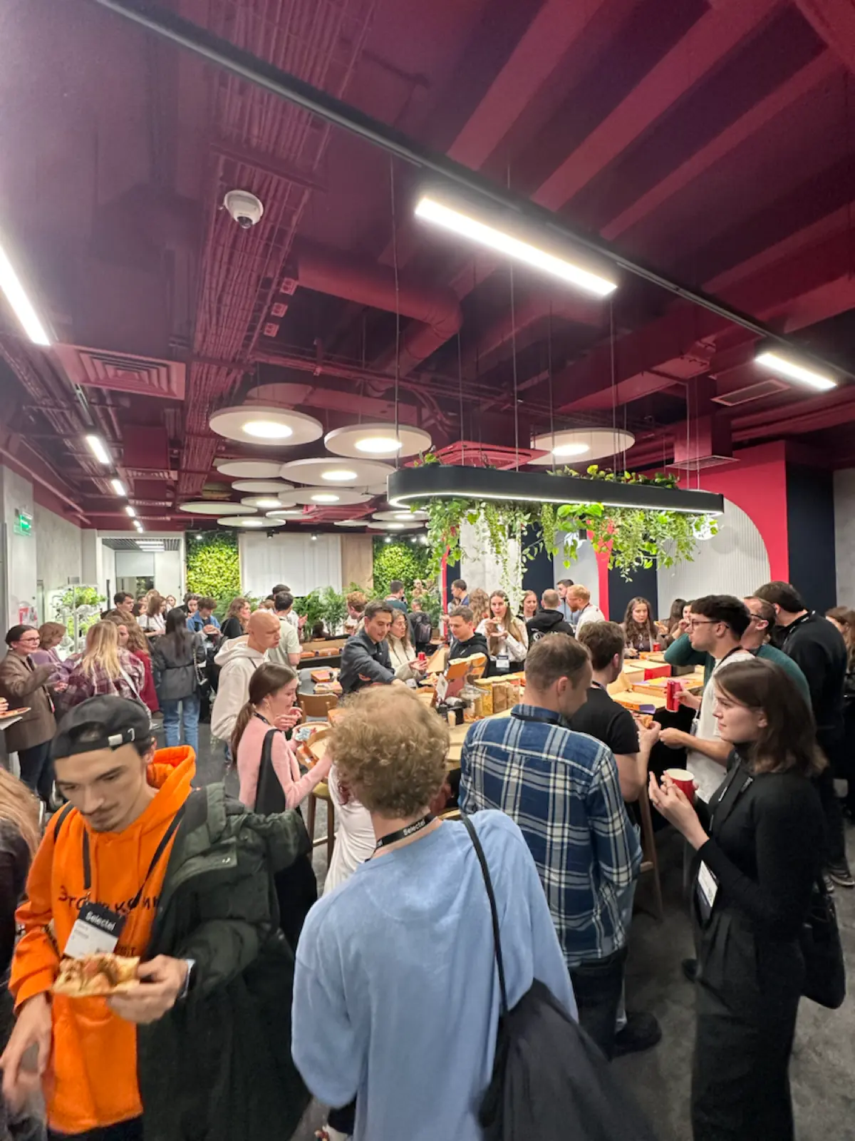 Вчера побывал на митапе для PMM и PM от «Немного продакт» | Сетка — социальная сеть от hh.ru