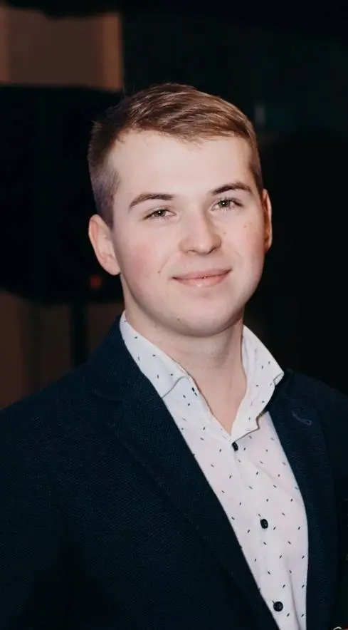 Влад Елтышев