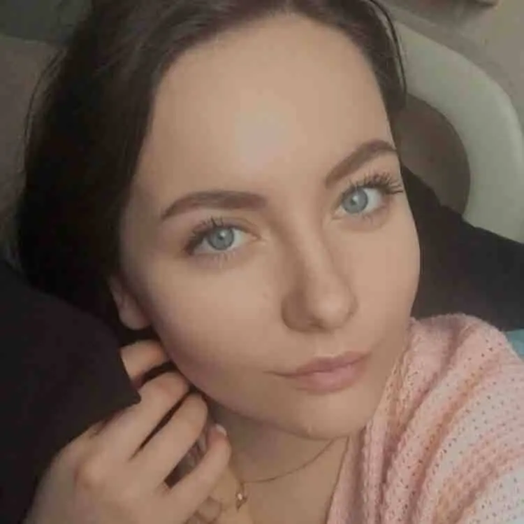 Яна Хрусталева