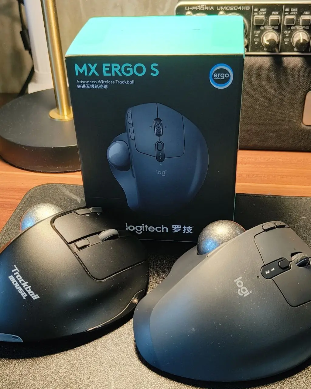 Мышь? Нет, лучше трекбол.
Взял тут себе Logitech MX Ergo S на замену старенькому трекболу с Али. До этого пользовался Zelotes F-33 — дешёвый вариант «на попробовать» | Сетка — социальная сеть от hh.ru