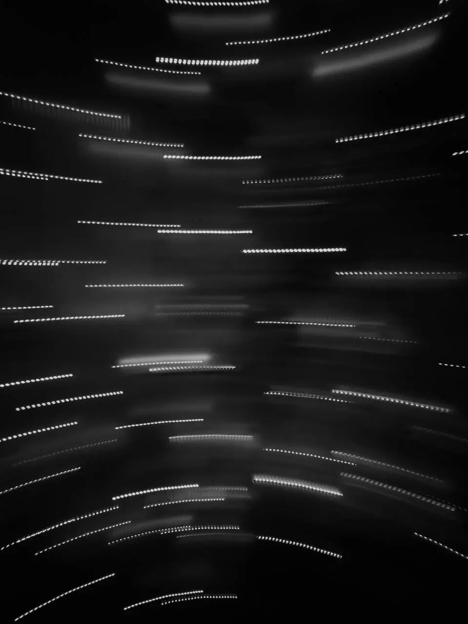 Что может быть проницательнее чёрно-белой фотографии?
Несколько карточек из моего будущего зина 🖤 | Сетка — социальная сеть от hh.ru