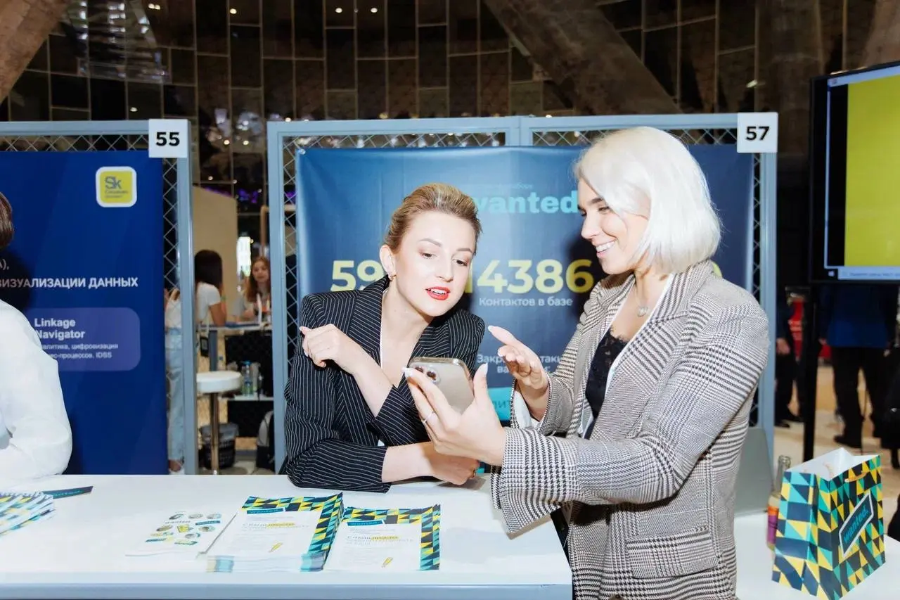 🤩 Готовимся к Tech Week 2025 🚀
✨ По нашей, уже ежегодной, традиции мы уже готовимся к Tech Week 2025, которая пройдёт 17–18 ноября — одной из главных конференций об инновациях и технологиях в бизнесе | Сетка — социальная сеть от hh.ru