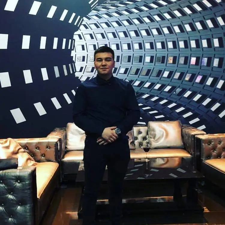 Артур Мавлянов | Сетка — социальная сеть от hh.ru