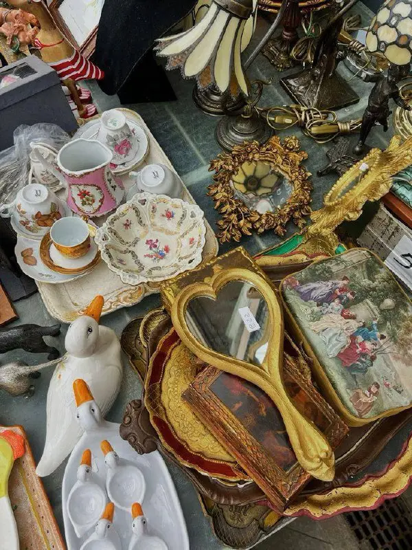 🛍️В Москве пройдёт маркет «Мосвинтаж»
14-16 ноября 12:00-21:00
Гостей ждут наряды и аксессуары с историей, книги, посуда, игрушки и вещи для уюта | Сетка — социальная сеть от hh.ru