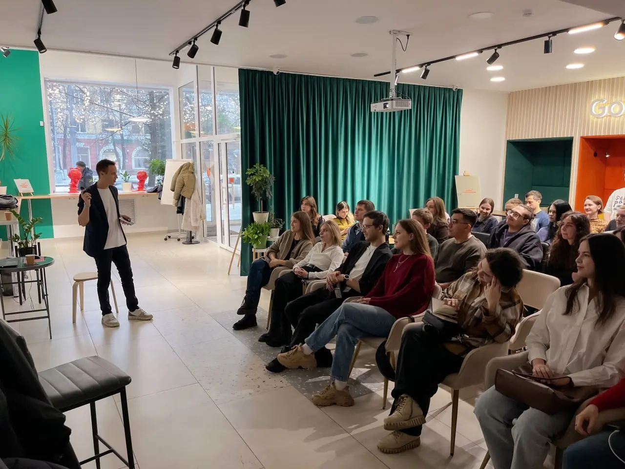 Из столкновения крайностей рождается что-то более живое | Сетка — социальная сеть от hh.ru