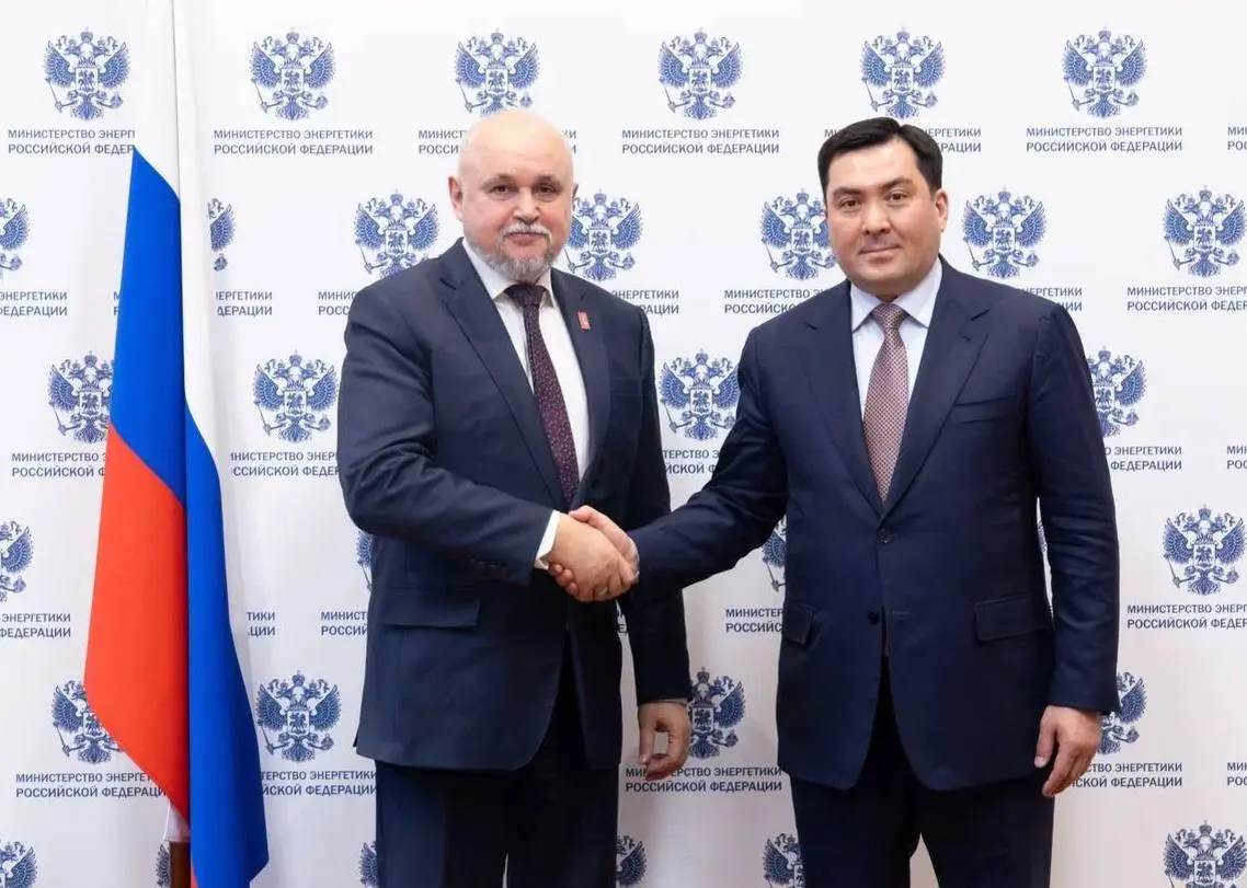🇷🇺🇰🇿 Сергей Цивилев провел рабочую встречу с Министром энергетики Республики Казахстан Ерланом Аккенженовым
Сергей Цивилев и Министр энергетики Республики Казахстан Ерлан Аккенженов обсудили актуальны... | Сетка — социальная сеть от hh.ru