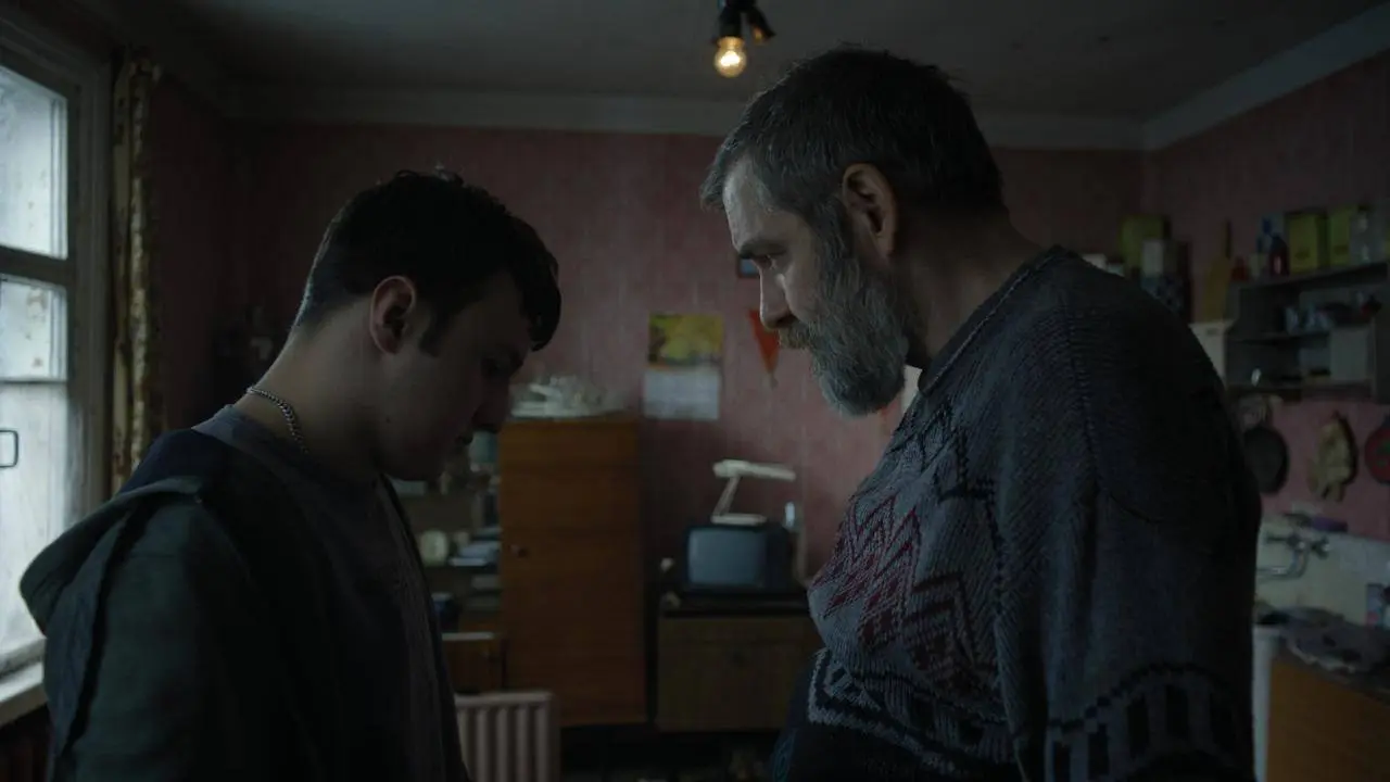 🫶🏻 Фонд «Помощь рядом» превратил сериал «Камбэк» в доброе дело
По мотивам сериала Кинопоиска про бездомного человека и подростков в трудной ситуации, можно помочь реальным людям | Сетка — социальная сеть от hh.ru
