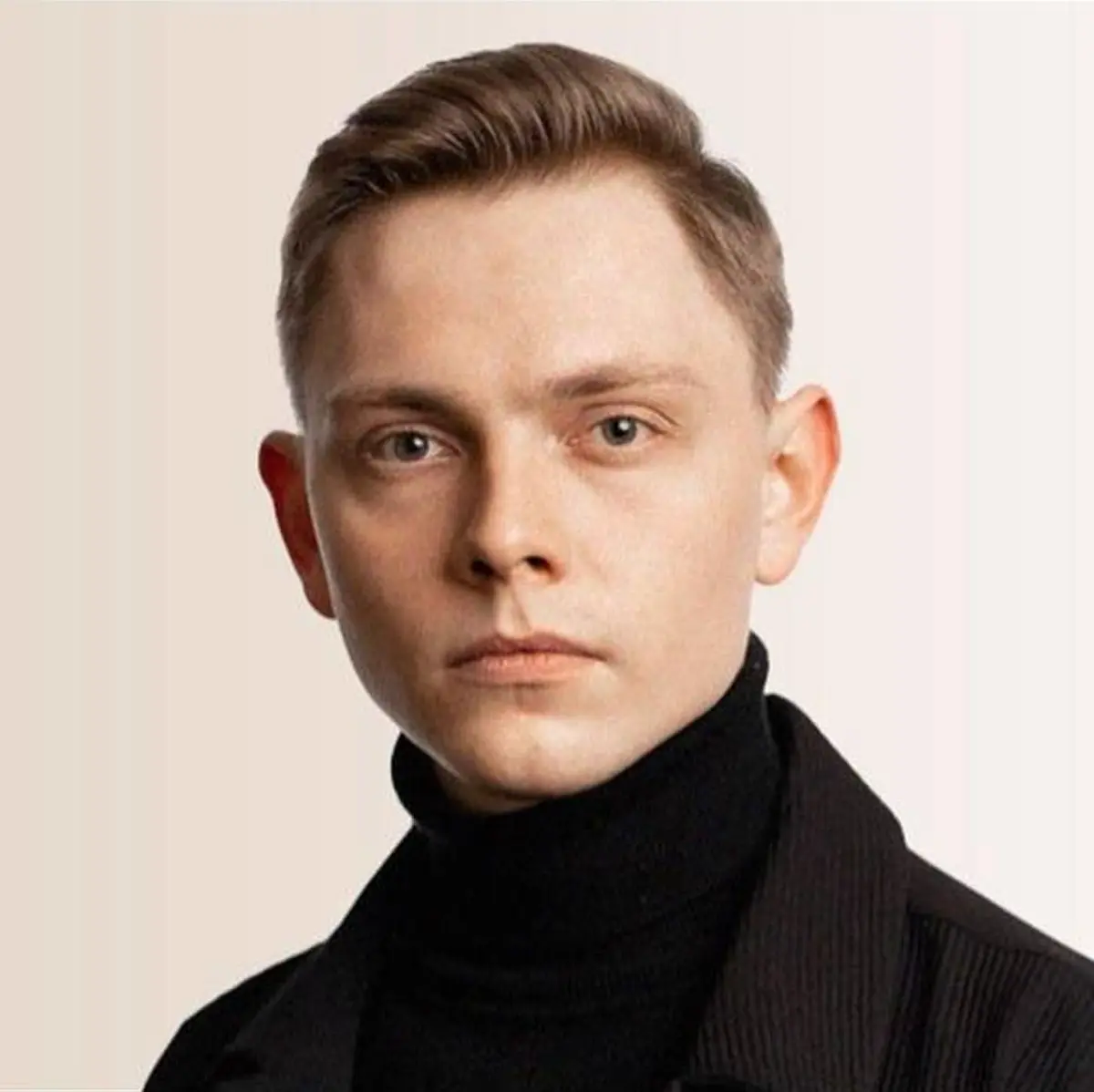 ван прайс кофе, готовьте юристов. я иду в суд. вы надоели наживаться на моей популярности и доверчивости моих подписчиков...
вам пиздец | Сетка — социальная сеть от hh.ru