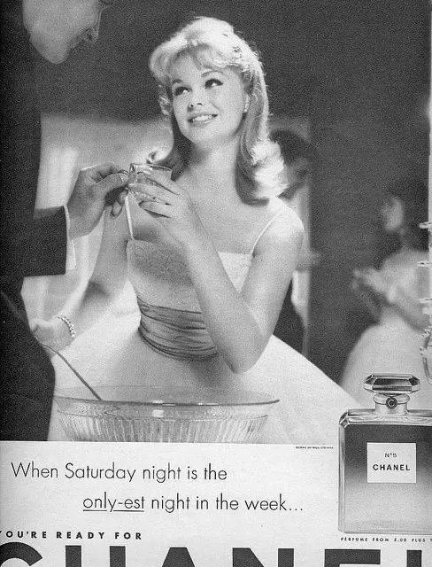 Ретро-реклама от Chanel ❤️  
#ностальгия #реклама #продвижение #Chanel | Сетка — социальная сеть от hh.ru