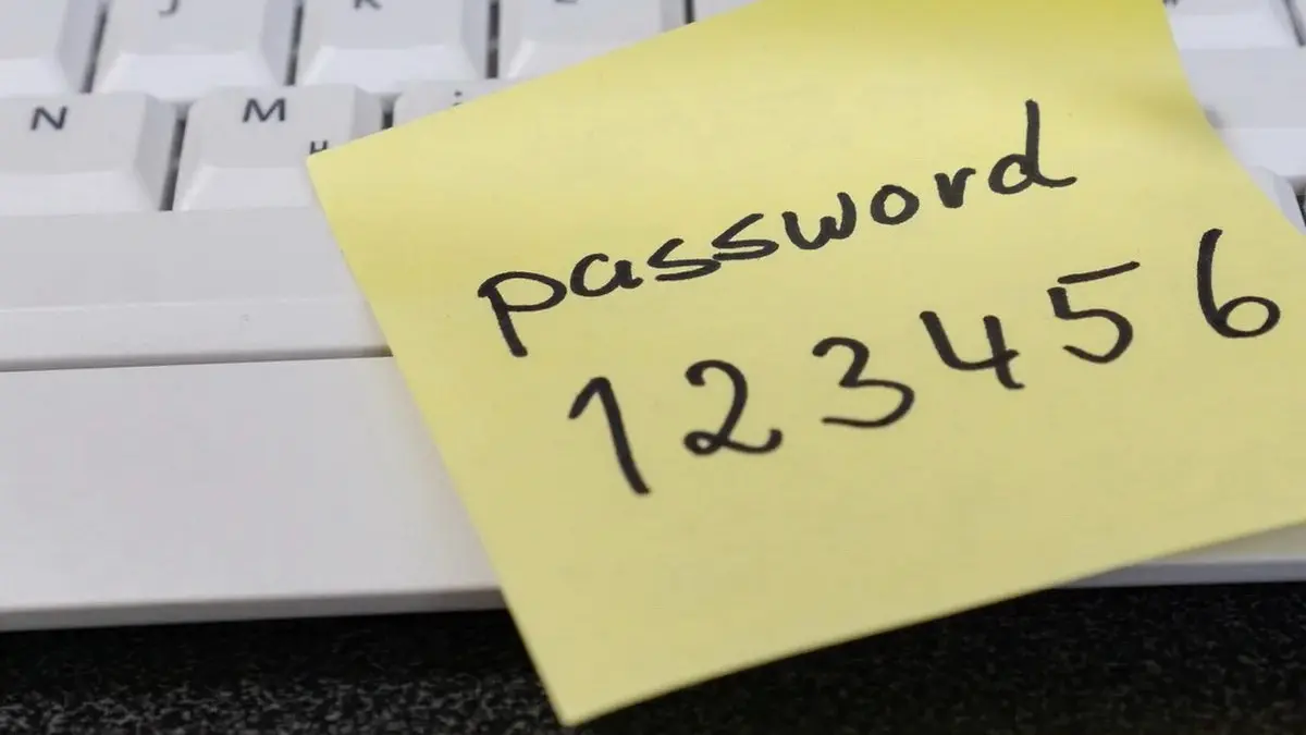 Пароли «123456», «admin» и «password» по-прежнему входят в десятку самых популярных
Специалисты Comparitech изучили более двух миллиардов утекших в 2025 году паролей, которые распространяются на хак-ф... | Сетка — социальная сеть от hh.ru