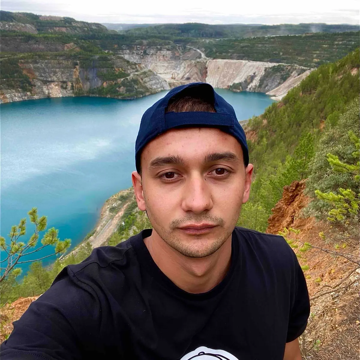 Руслан Костин