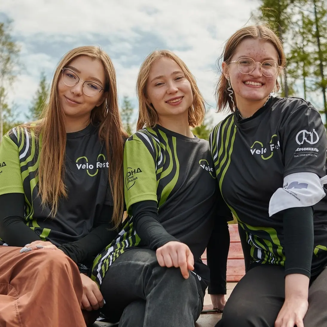 🚲 Логотип велофестиваля «Velo Fest» | Сетка — социальная сеть от hh.ru