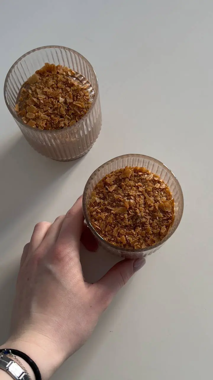 шоколадное безумие из простых ингредиентов🤭🍫
👉🏻ингредиенты:
﻿• 130г греческого йогурта
﻿• 130г творожного сыра
• ﻿130г мягкого шоколада (арт на озон: 1753267275)
• ﻿2 ч/л сиропа топинамбура (арт на оз... | Сетка — социальная сеть от hh.ru