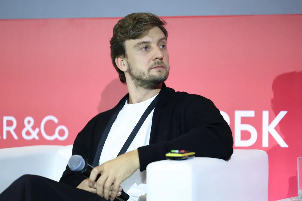 Новый язык диалога с поколением, невосприимчивым к рекламе 🔔
На сессии «Гейминг: На старт. Внимание! Вовлечение!! Перформанс!!!» эксперты обсудили, как бренды могут говорить с молодежью на языке игр | Сетка — социальная сеть от hh.ru