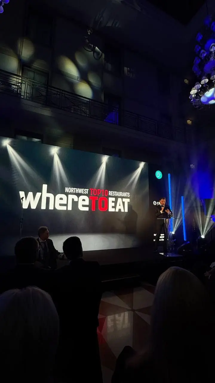 Итоги WHERETOEAT NORTHWEST
В Санкт-Петербурге состоялась XIII церемония вручения наград ресторанной премии WHERETOEAT NORTHWEST.
Топ-10 ресторанов Северо-Запада по версии WHERETOEAT NORTHWEST 2025:
1 | Сетка — социальная сеть от hh.ru