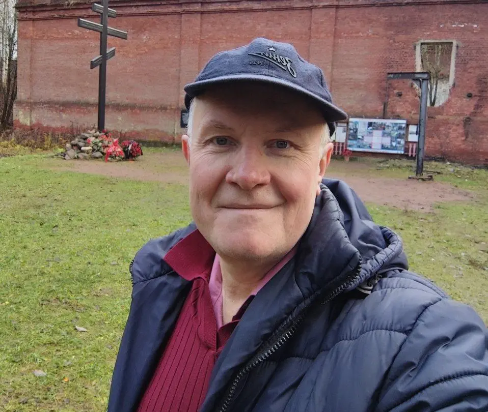 Люди-печки — их тепло растапливает лёд одиночества. 
Люди-аптечки — их слова заживляют раны, о которых не расскажешь даже себе | Сетка — социальная сеть от hh.ru