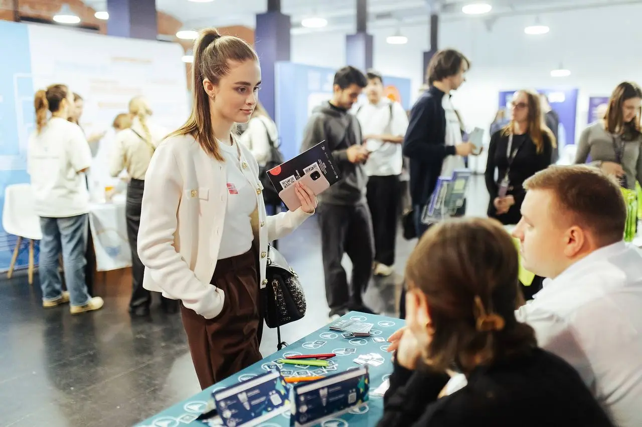 👏🏼 Карьерный форум для молодежи пройдет в Москве 29-30 ноября
Его проведут в столичном кластере «Ломоносов» | Сетка — социальная сеть от hh.ru