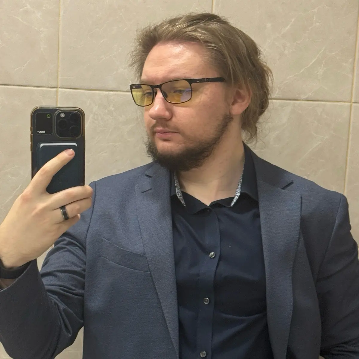 Дмитрий Комаров