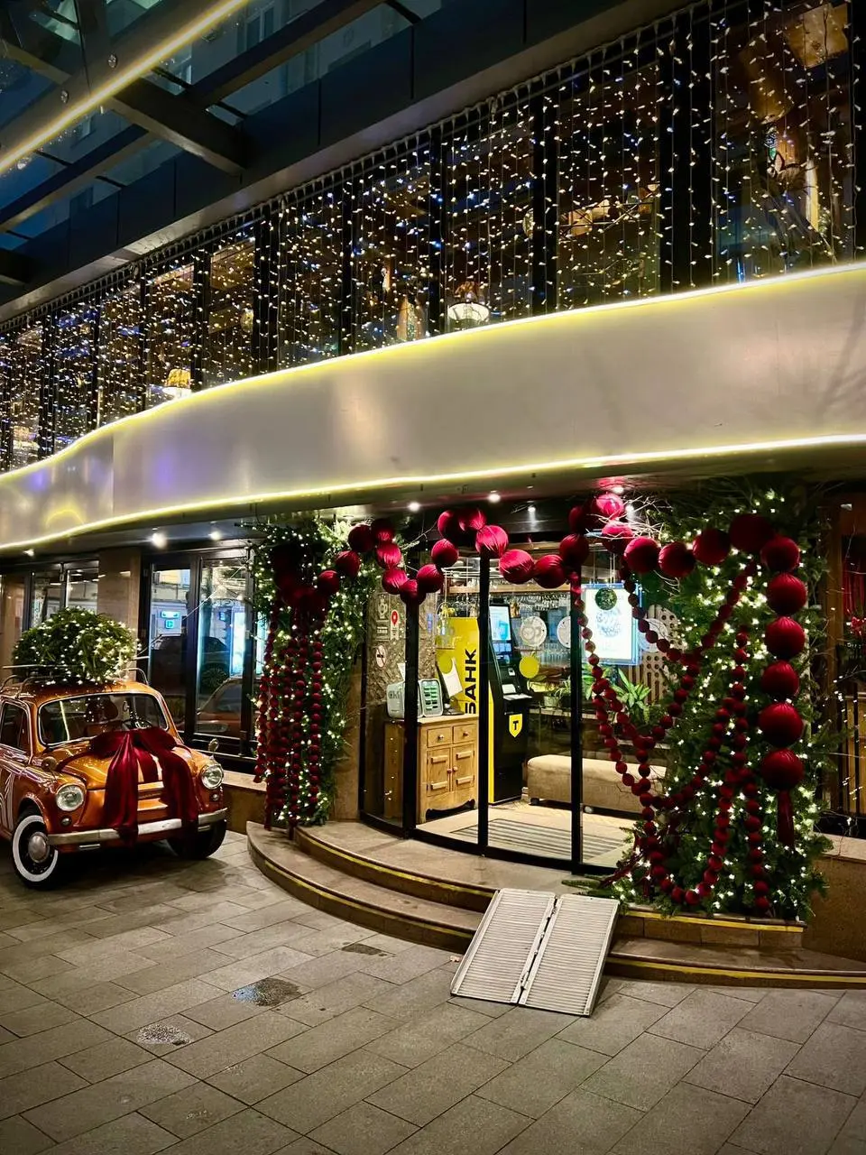 ТРЕБУЕТСЯ БАРМЕН 🍸
📍 Москва, м. Полянка / Третьяковская, ул. Большая Полянка 1/3
Чайхона Nº1 — уютный и популярный ресторан в самом сердце Москвы | Сетка — социальная сеть от hh.ru