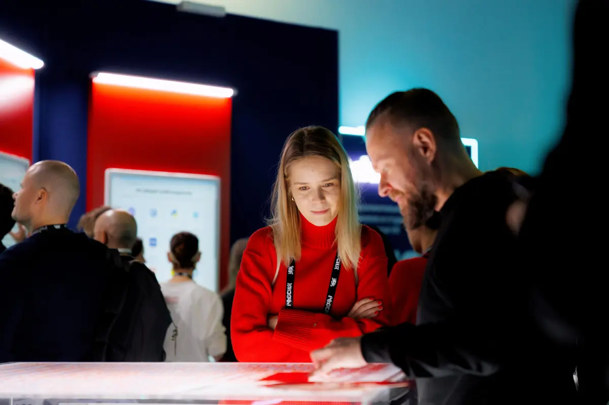 Стенд hh.ru на форуме «Цифровые решения» от Минцифры | Сетка — социальная сеть от hh.ru