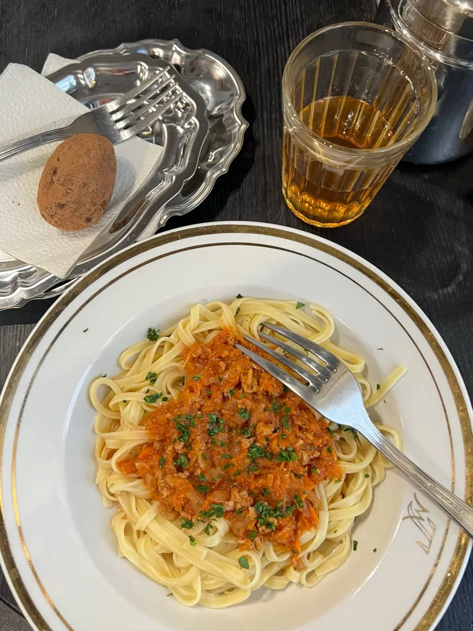 на самом деле мне показалось, что Самара супер серая, но есть одно место, которое меня заставило поверить, что город реально хорош!
филиал Третьяковки в Самаре 🏛
сейчас работают 2 выставки — «Музей Фа... | Сетка — социальная сеть от hh.ru