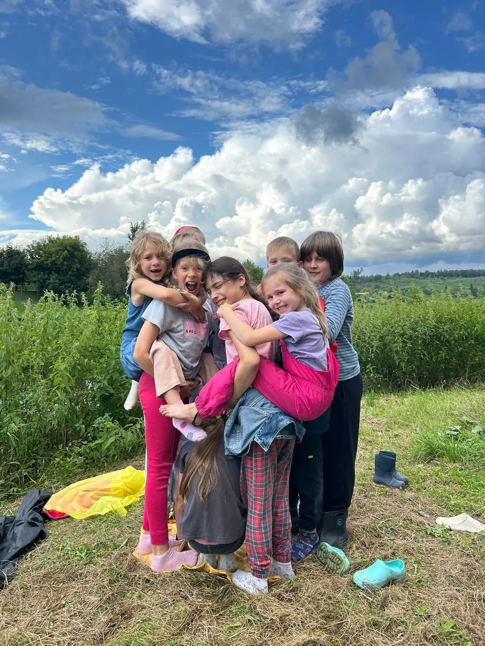 Выездные мероприятия в сообществе, зачем они нужны? 🏕
Организовать мероприятие за пределами родного города, с проживанием участников в новом для всех месте — это всегда волнительно и энергозатратно ка... | Сетка — социальная сеть от hh.ru