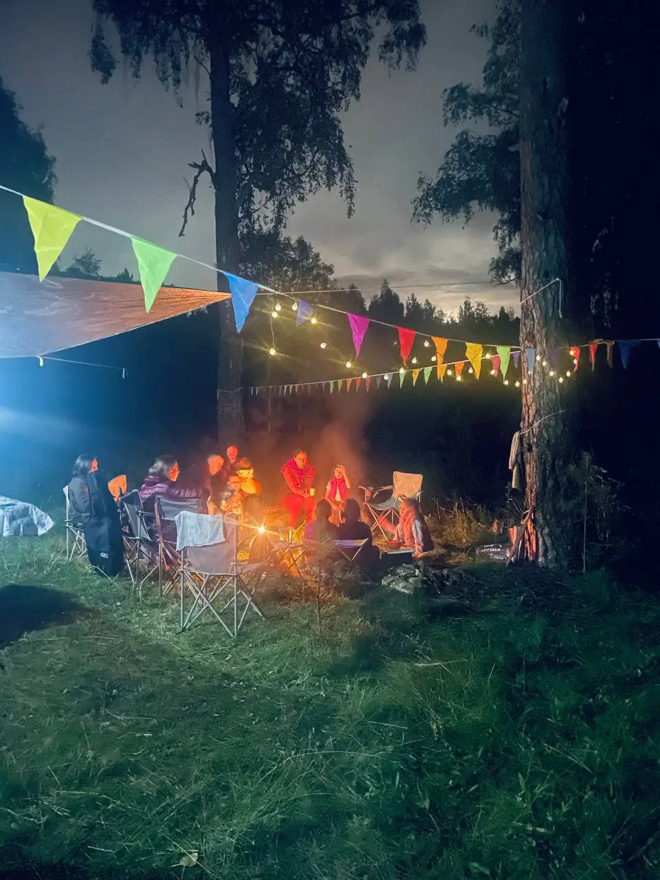 Выездные мероприятия в сообществе, зачем они нужны? 🏕
Организовать мероприятие за пределами родного города, с проживанием участников в новом для всех месте — это всегда волнительно и энергозатратно ка... | Сетка — социальная сеть от hh.ru