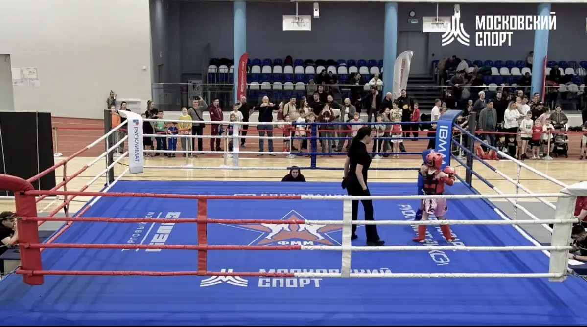 Фамильная черта: сталь в глазах и серебро на шее. | Сетка — социальная сеть от hh.ru