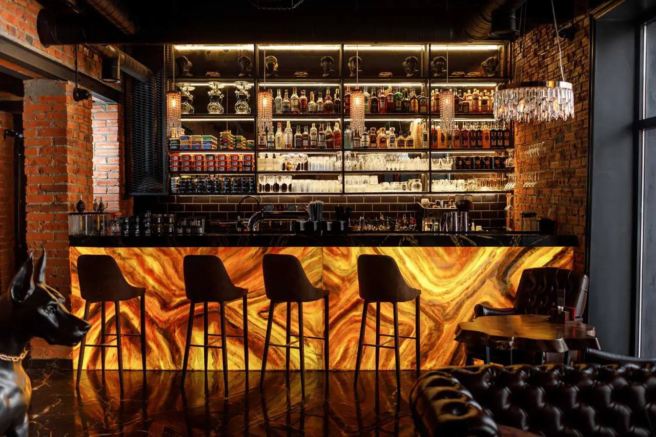 🏰 ПРЕМИАЛЬНЫЙ ЛАУНЖ-РЕСТОРАН GANGSTER
ищет Администратора-Хостес
✨ Что предлагаем:
• Оплата: 110.000–130 | Сетка — социальная сеть от hh.ru