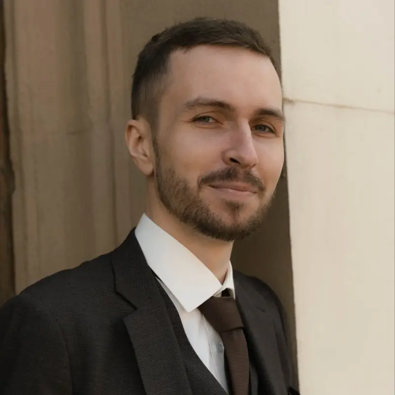 Денис Довгало