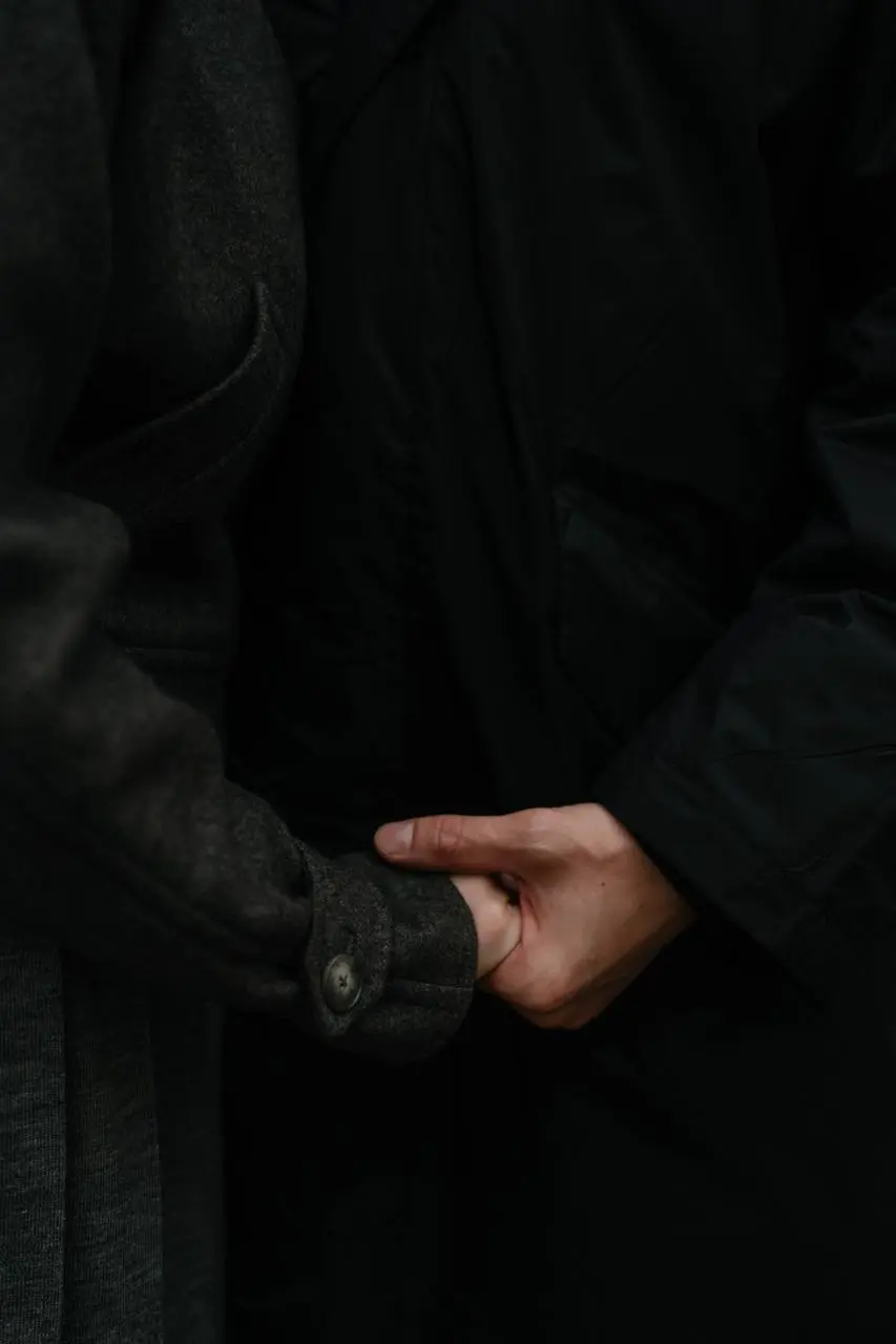 Смотрите как нас с Татой замечательно пофотографировали! Дело было осенним субботним утром, мы пошли гулять по одному из любимых маршрутов, старт которого начинался от кинотеатра «Художественный» — мо... | Сетка — социальная сеть от hh.ru