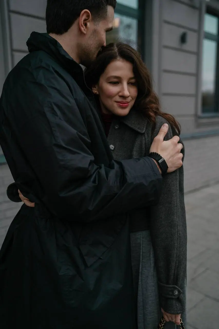 Смотрите как нас с Татой замечательно пофотографировали! Дело было осенним субботним утром, мы пошли гулять по одному из любимых маршрутов, старт которого начинался от кинотеатра «Художественный» — мо... | Сетка — социальная сеть от hh.ru