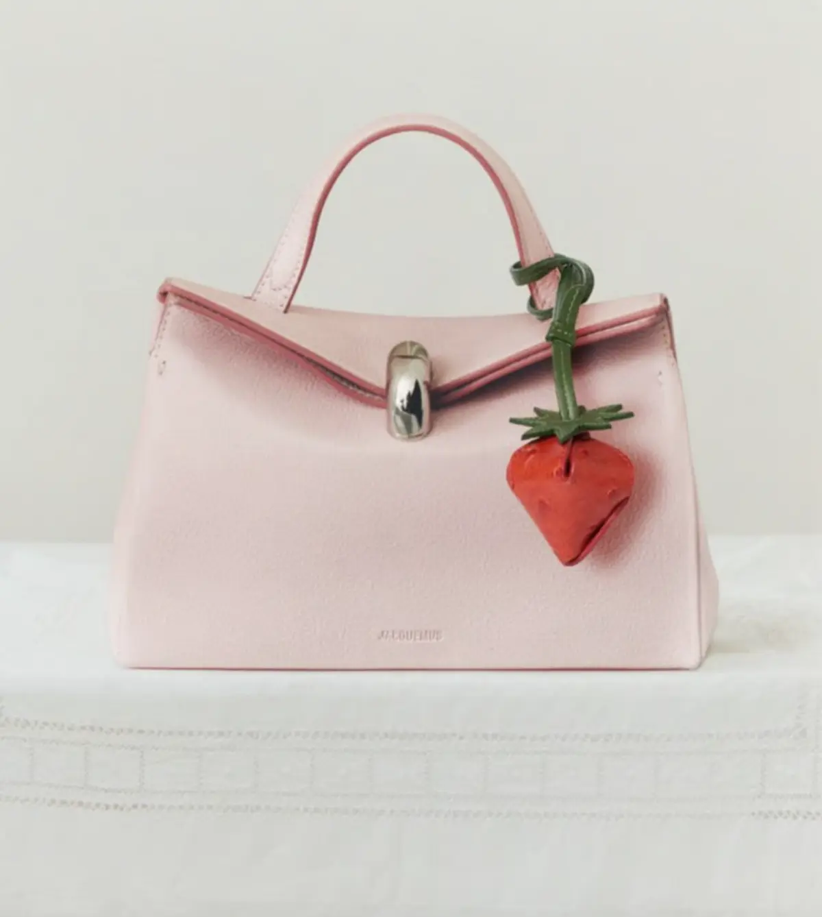 Самая тёплая премьера Jacquemus | Сетка — социальная сеть от hh.ru