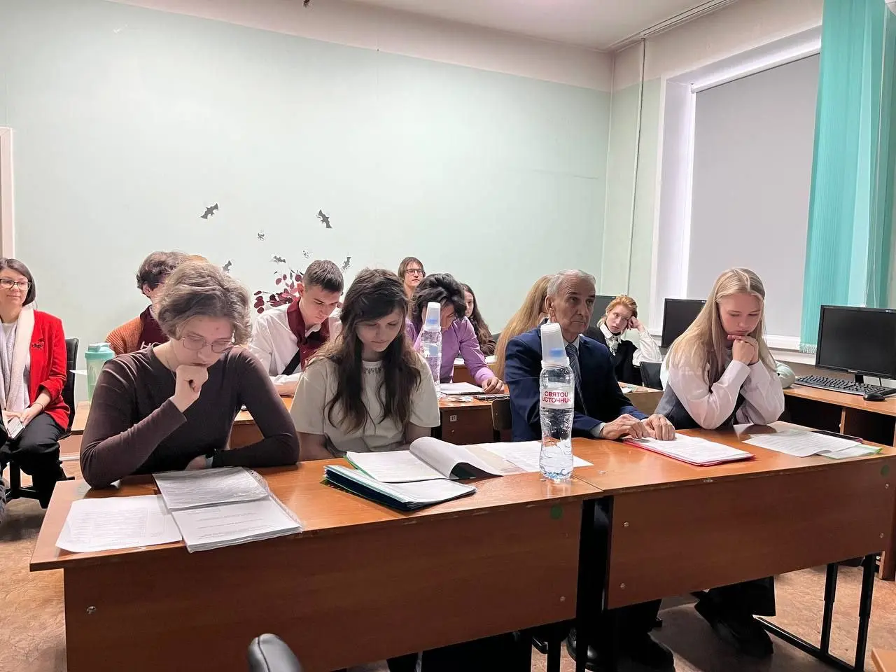 Развиваем будущее: «Сибирский Гурман» на форуме «Ушинские чтения» 🎓
Компания «Сибирский Гурман» не только создает качественные продукты, но и поддерживает тех, кто через несколько лет будет формироват... | Сетка — социальная сеть от hh.ru