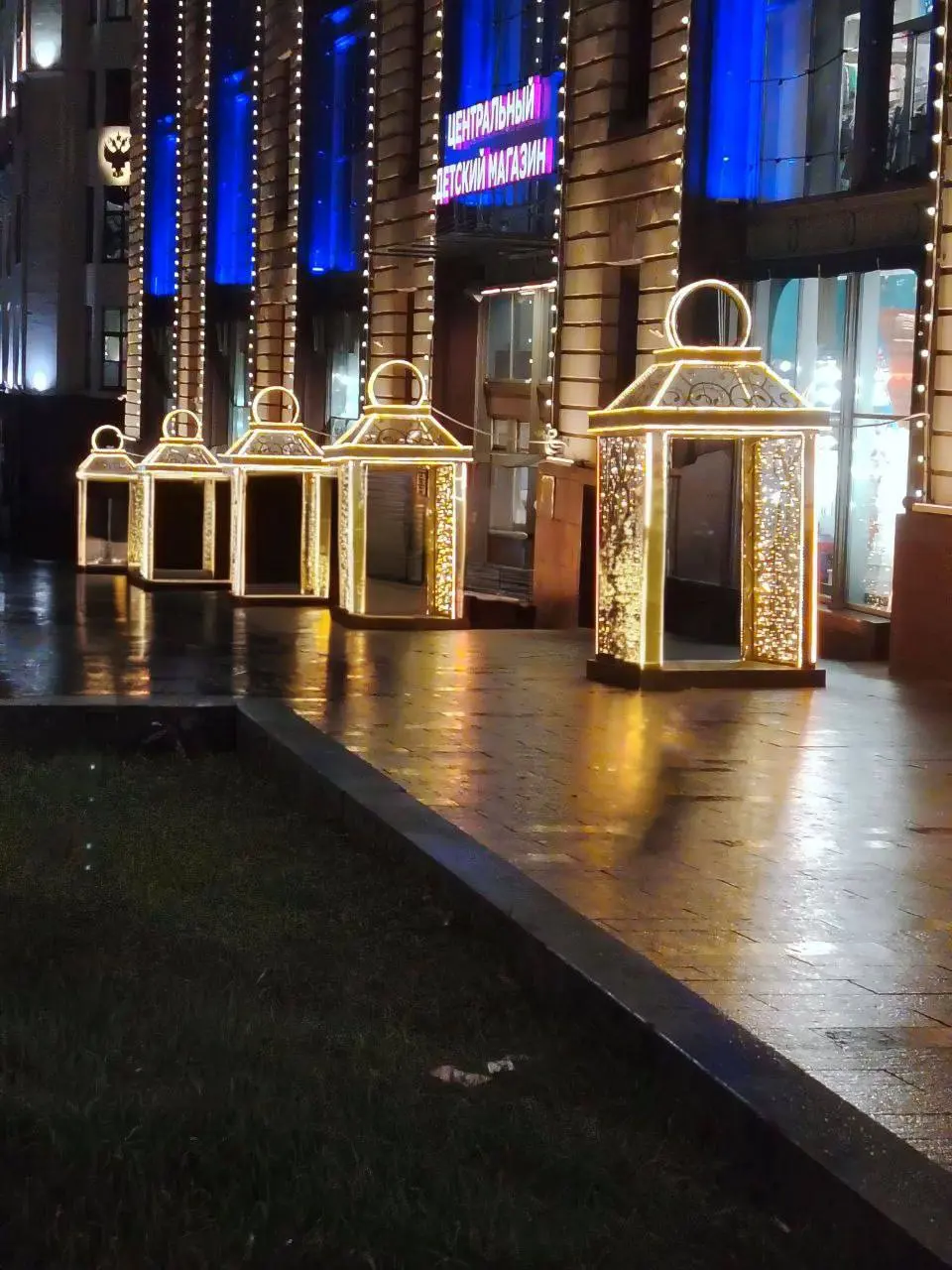 ЦДМ украсили к Новому году🎄
Инсталляции вдохнули магию предстоящего праздника
📲Подпишитесь на Вдвижении
#бесплатно
В этом посте были ссылки, но мы их удалили по правилам Сетки | Сетка — социальная сеть от hh.ru