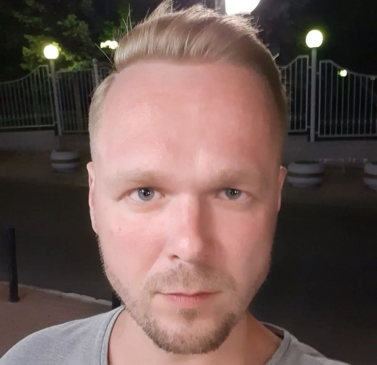 Андрей Сурков
