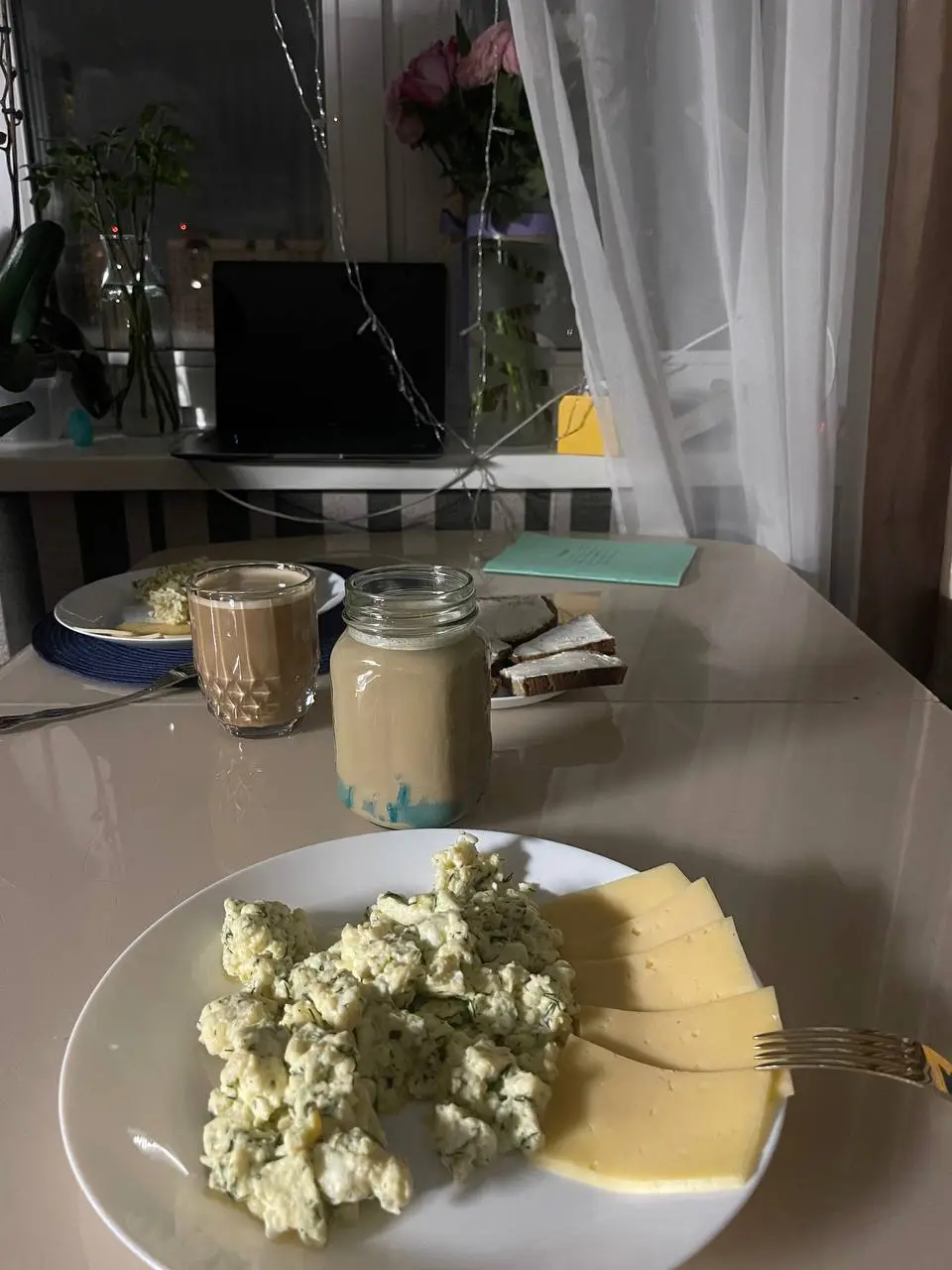 Всем привет и хорошего дня. Это был мой завтрак в 6:00😂 | Сетка — социальная сеть от hh.ru