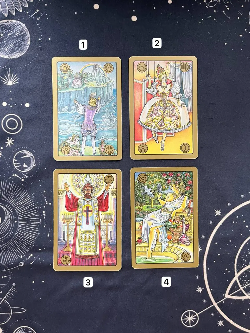 🟡🟡🟡🟡🟡🟡🟡🟡🟡🟡🟡
Сегодняшние карты очень многогранны.
Пишите свои впечатления в комментарии, они очень греют душу мне и помогают рефлексировать над своими ощущениями вам.
Желаю лёгкости на этой неделе | Сетка — социальная сеть от hh.ru