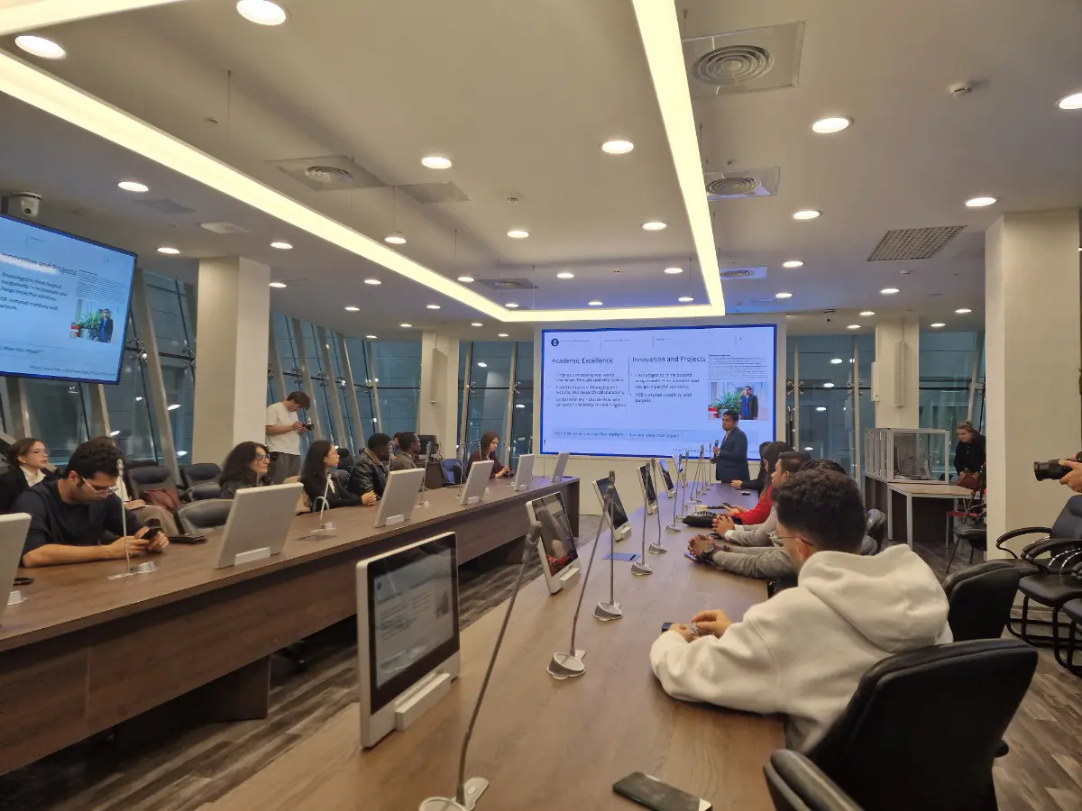 Networking is the #1 life skill | Сетка — социальная сеть от hh.ru