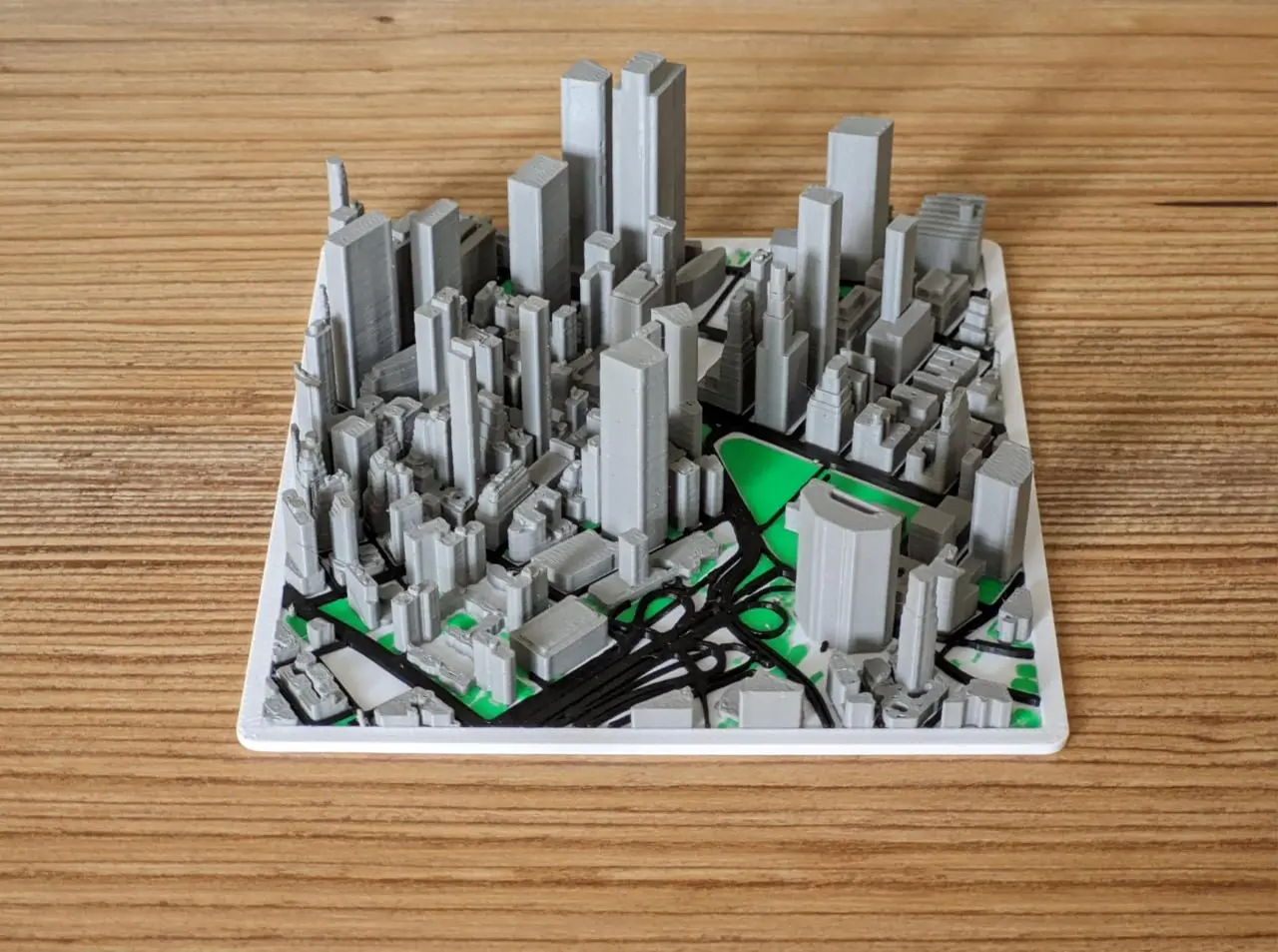 map2model.com — бесплатный веб-сервис для генерации 3D‑печатаемых моделей рельефа и городской застройки из реальных данных OpenStreetMap и данных высотности | Сетка — социальная сеть от hh.ru