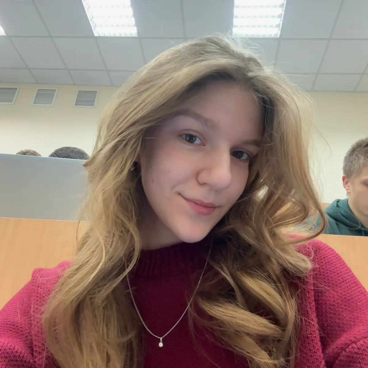 Олеся Ушакова | Сетка — социальная сеть от hh.ru