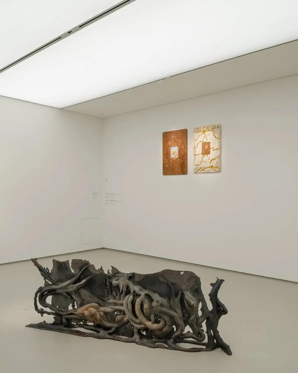 #афиша #среда #19ноября
🎉Афиша мероприятий в Москве
на 19 ноября
Выставки:
⏺️Бесплатная выставка «Эффект памяти формы» в пространстве Суперметалл
📍2-я Бауманская 9/23, стр | Сетка — социальная сеть от hh.ru