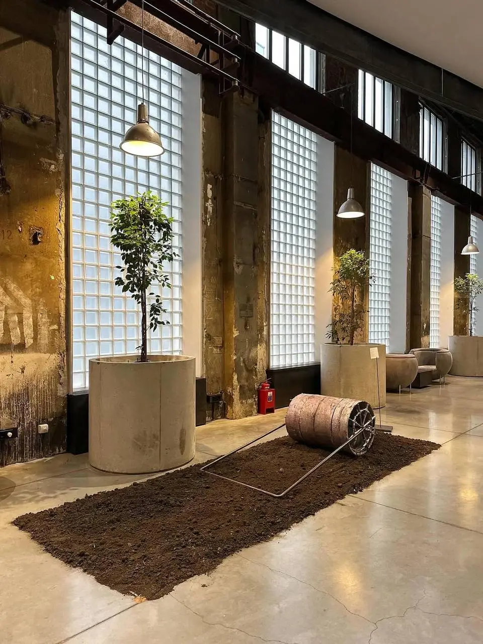 #афиша #среда #19ноября
🎉Афиша мероприятий в Москве
на 19 ноября
Выставки:
⏺️Бесплатная выставка «Эффект памяти формы» в пространстве Суперметалл
📍2-я Бауманская 9/23, стр | Сетка — социальная сеть от hh.ru