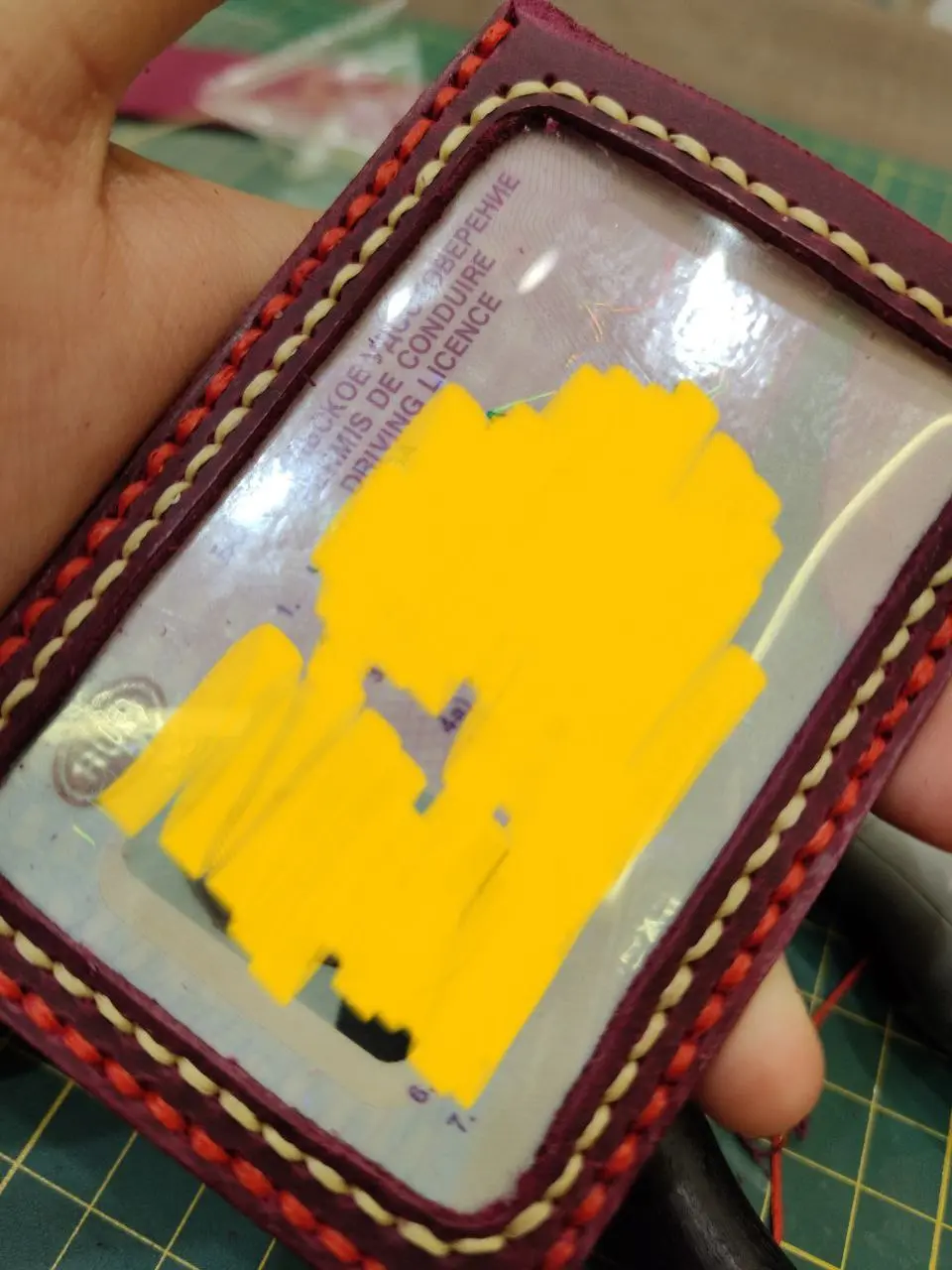 Небольшой заказ.
Кожа крейзи Хорс. Та самая, что оставляет на себе все следы и хранит историю...
#кожевник #натуральнаякожа #ручнаяработа | Сетка — социальная сеть от hh.ru