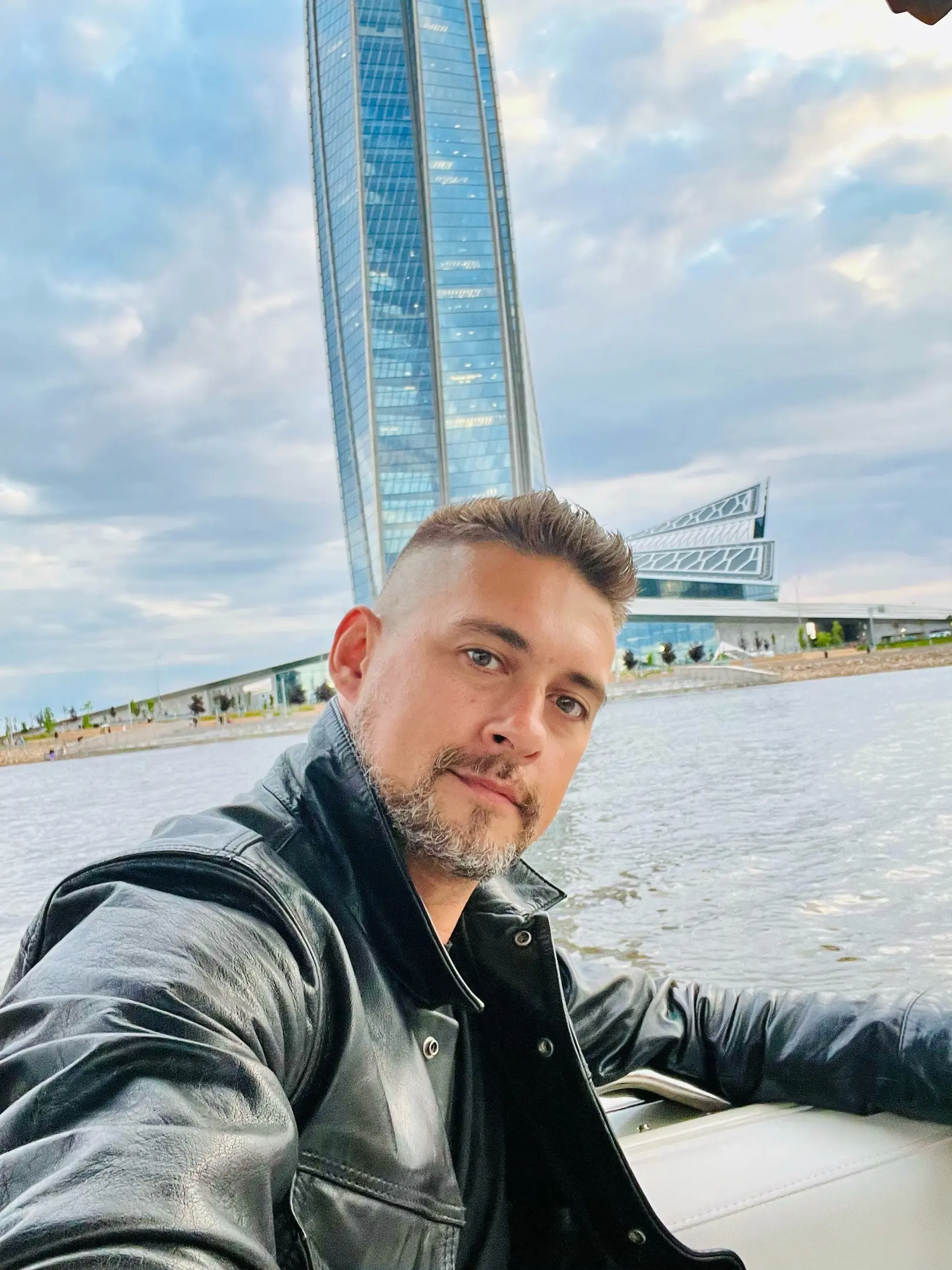 Александр Щекотов