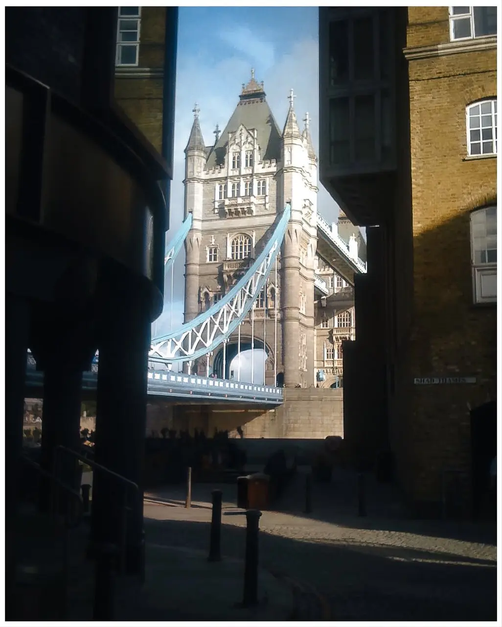 Фото дня: серия снимков, снятая на iPhone 2G.
Это не слёзы, просто ностальгия в глаза попала 🥲 | Сетка — социальная сеть от hh.ru