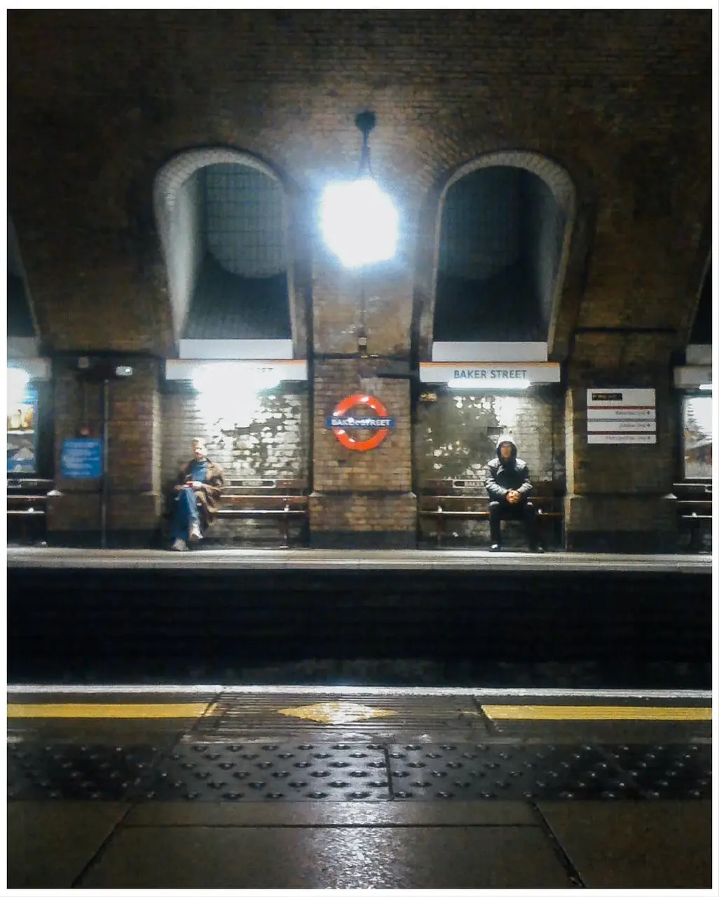 Фото дня: серия снимков, снятая на iPhone 2G.
Это не слёзы, просто ностальгия в глаза попала 🥲 | Сетка — социальная сеть от hh.ru