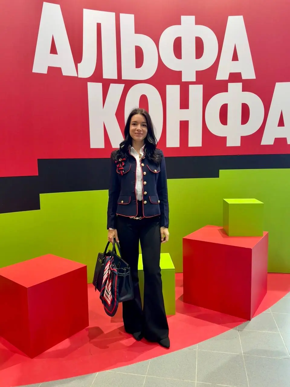 Отправляйте сотрудников на конференции.
Во-первых, смена деятельности очень полезна мозгу.
Во-вторых, на конференциях, ваши сотрудники расширяют горизонты профессионального сознания | Сетка — социальная сеть от hh.ru