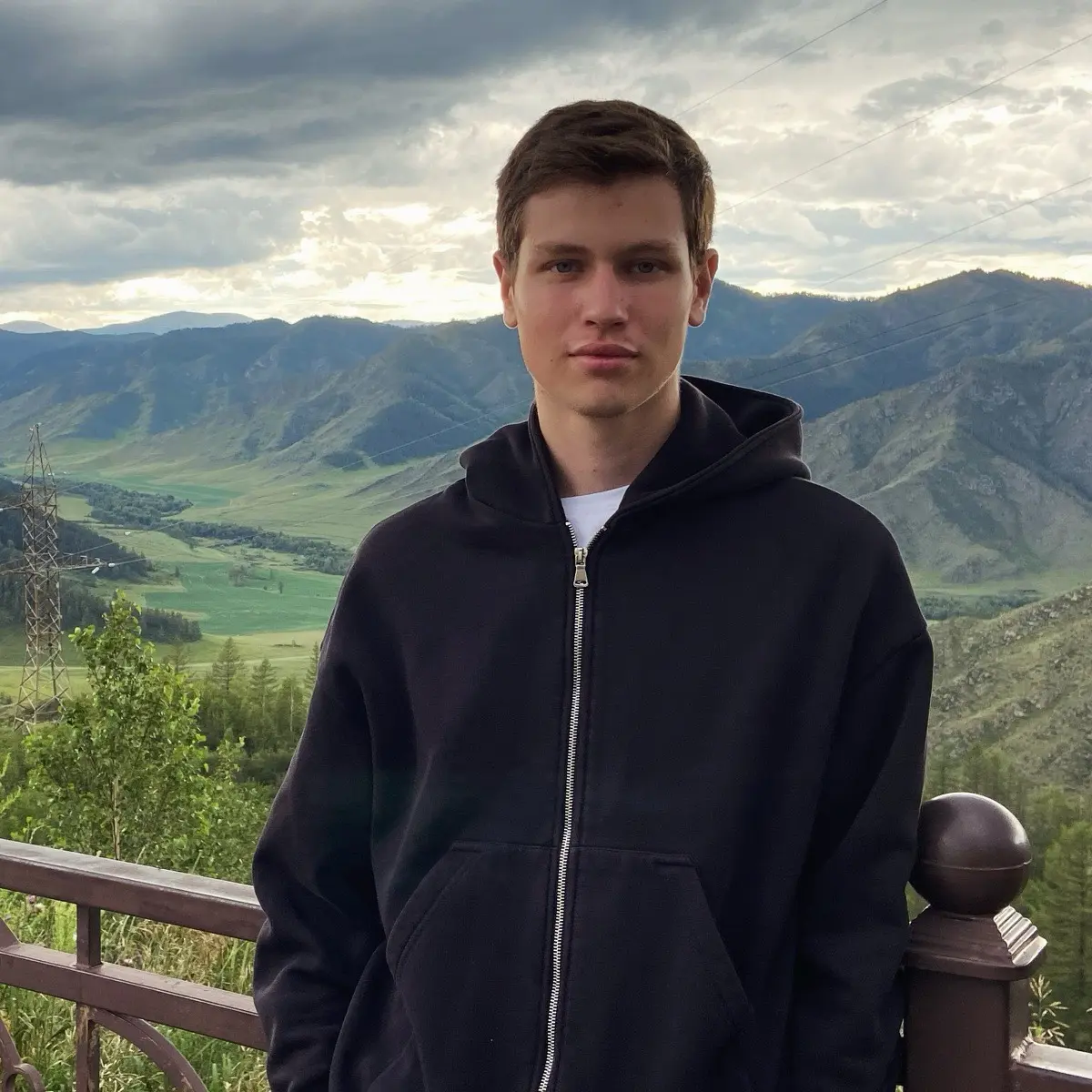Александр Петров