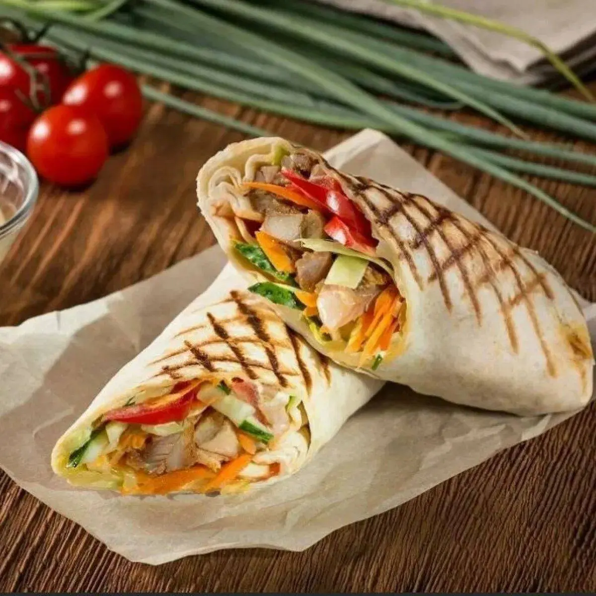 ПОВАР-ШАУРМИСТ
🍽 Требования
• Грамотная русская речь
• Опыт работы от 1 года
• Умение работать с кассой и Айко
• Действующая медкнижка или готовность оформить
🌍 Для иностранцев
• Разрешение на работу
... | Сетка — социальная сеть от hh.ru